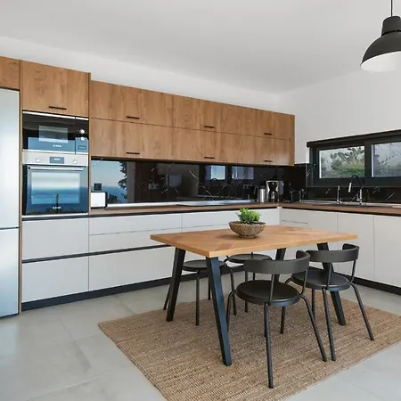 Aquarama Pool 익시아