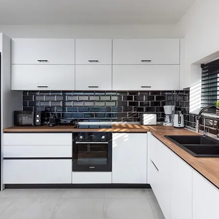 Aquarama Pool Apartament