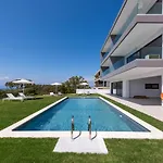 Aquarama Pool *